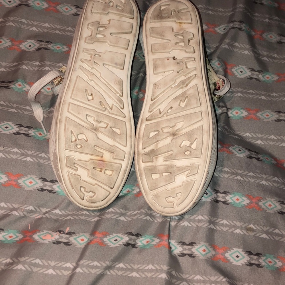 Flower High Tops - Picture 4 of 4